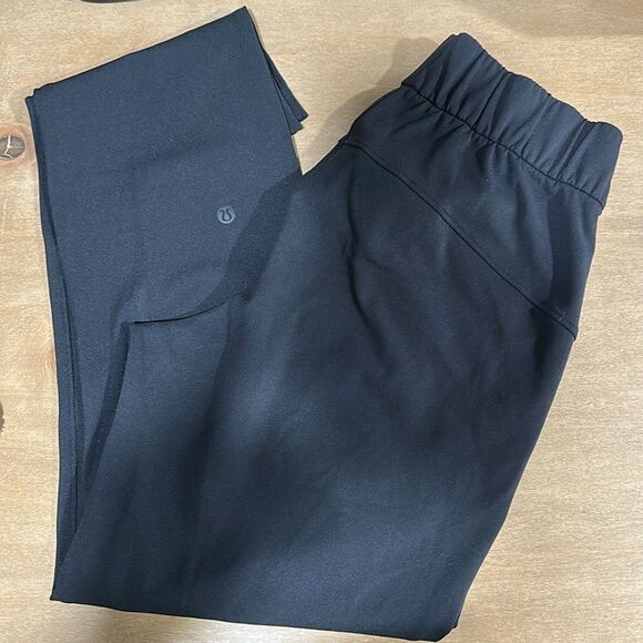 Lululemon On The Fly Pant *28" - Black size 4 - Picture 7 of 12